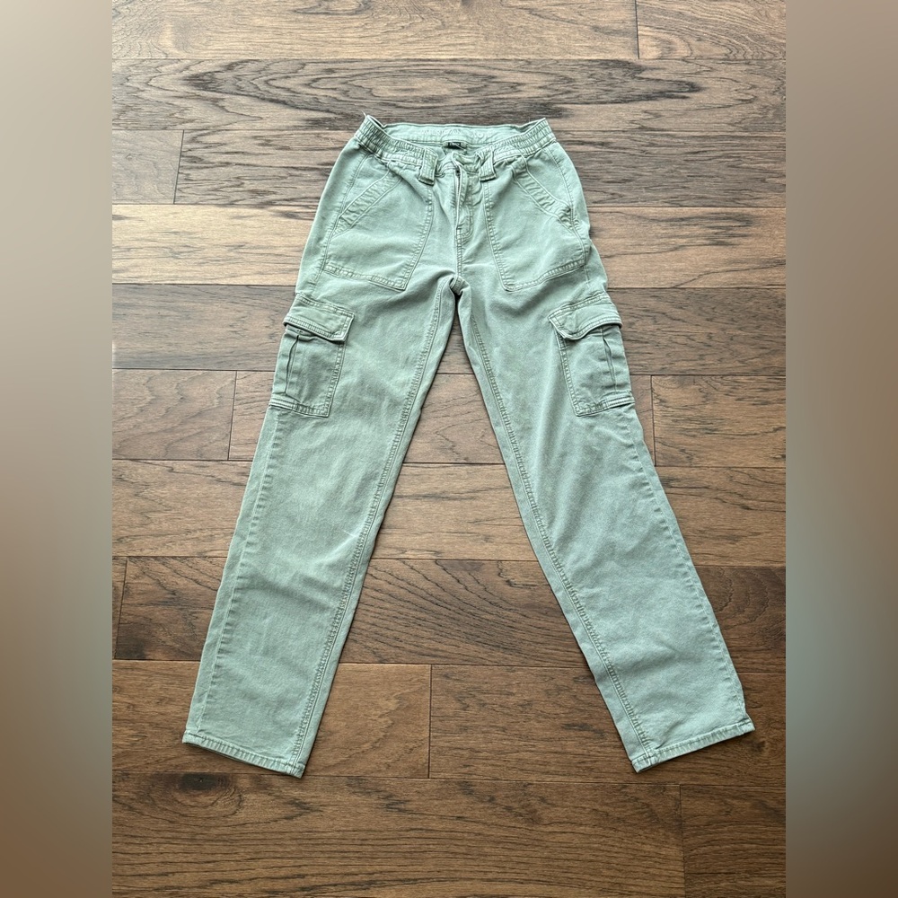 American Eagle Outfitters Army Green Cargo Pants
